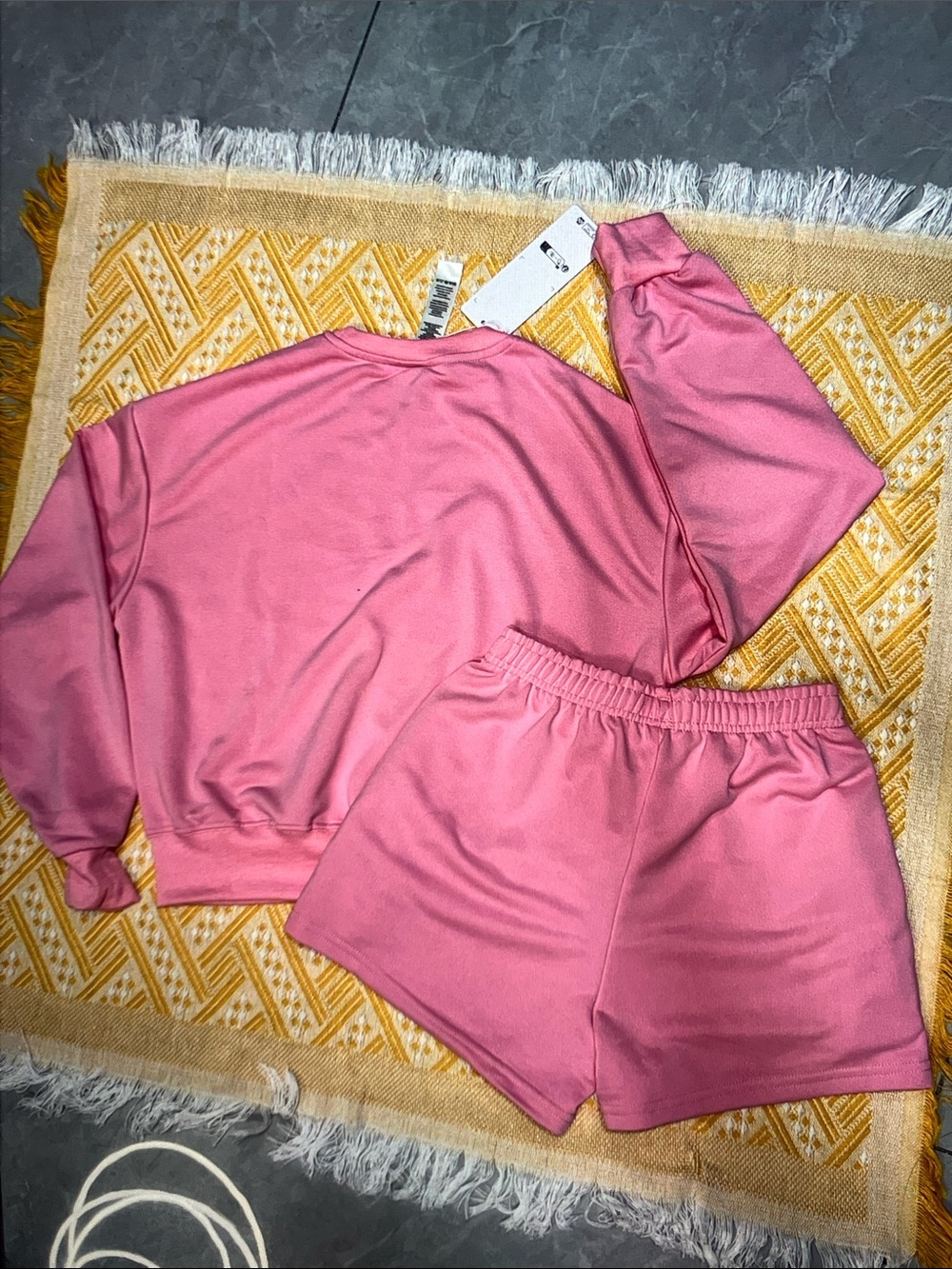 Alo Yoga Pink Lounge Set Sweatshirt & Shorts Matching Set Women’s Size S - Picture 10 of 10